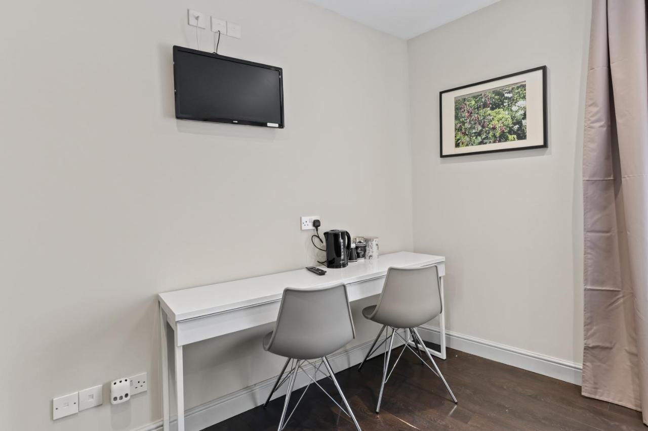 Self-Contained Studio Londra Dış mekan fotoğraf